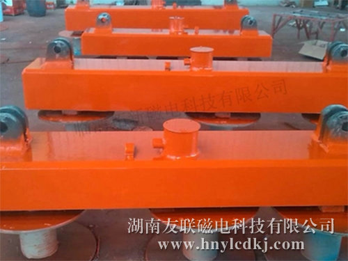 MW84系列吊運長鋼板用起重電磁鐵